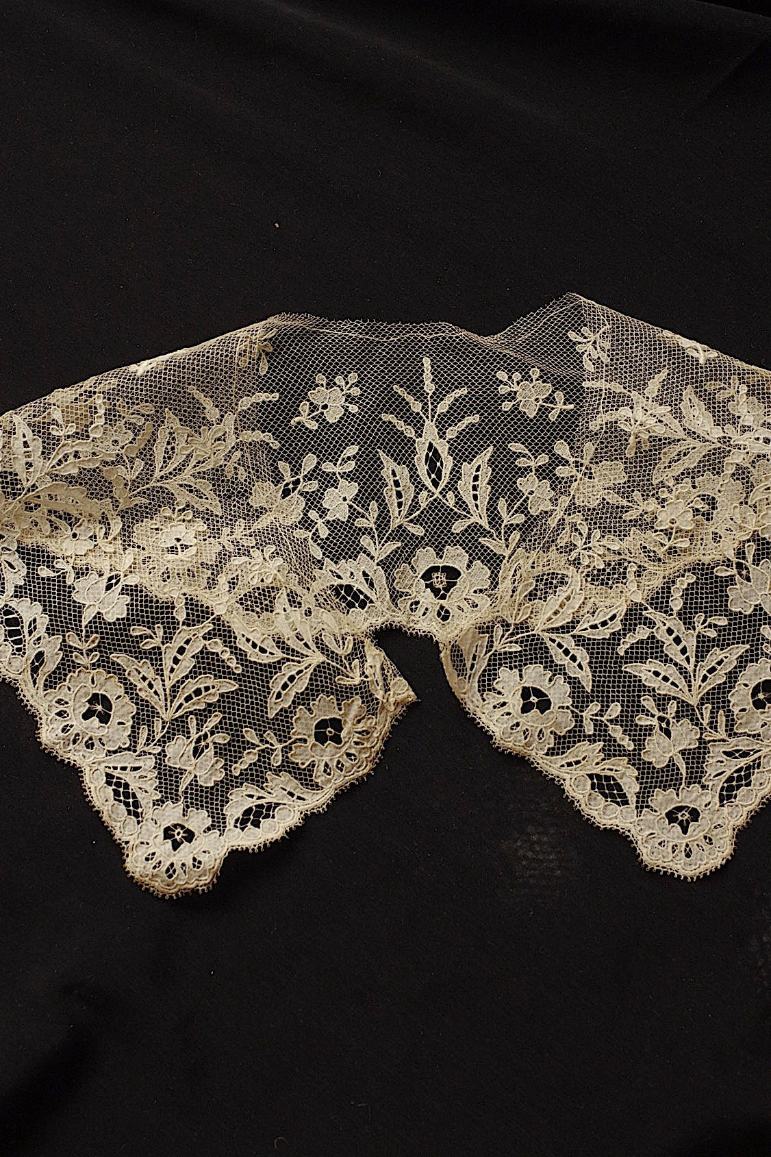 アンティークレース　dentelle ancienne 襟　キャリックマクロス .FR a l'epoque