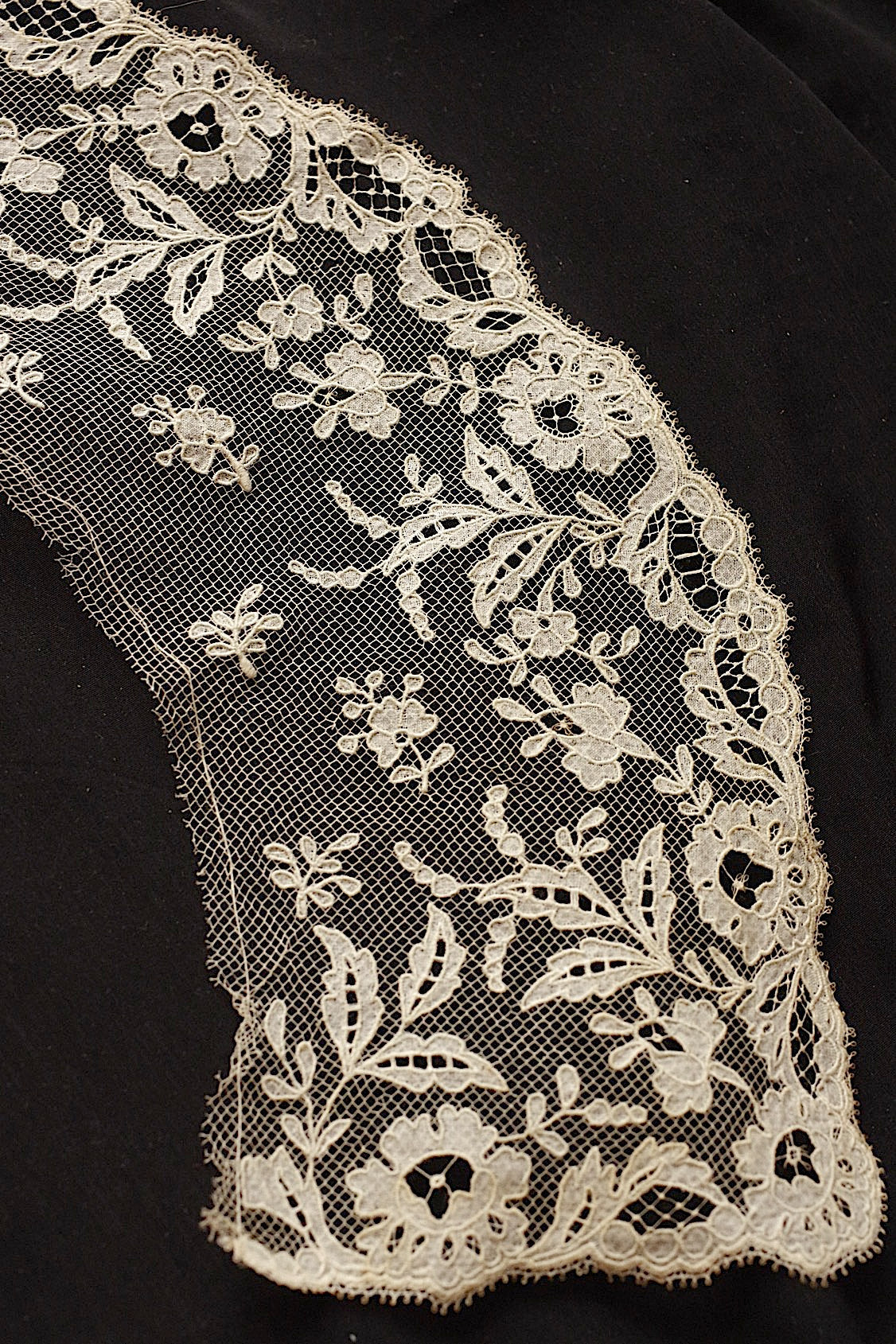 アンティークレース　dentelle ancienne 襟　キャリックマクロス .FR a l'epoque