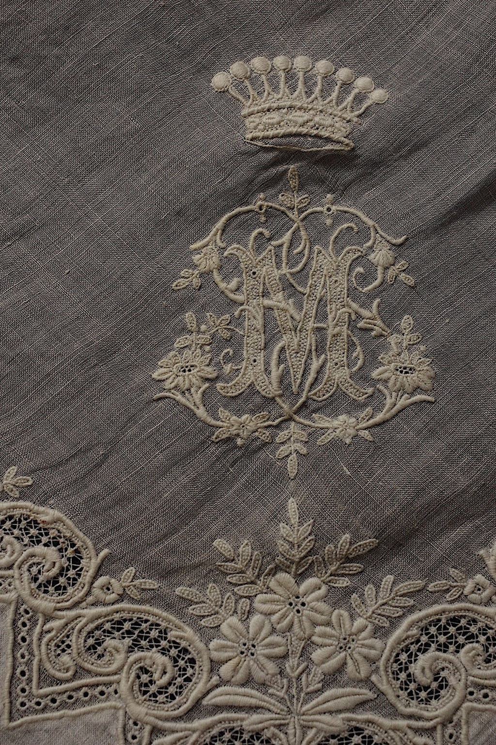 アンティークレース　dentelle ancienne 刺繍ハンカチ .FR a l'epoque