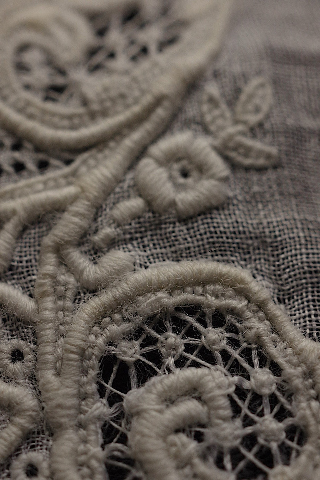 アンティークレース　dentelle ancienne 刺繍ハンカチ .FR a l'epoque