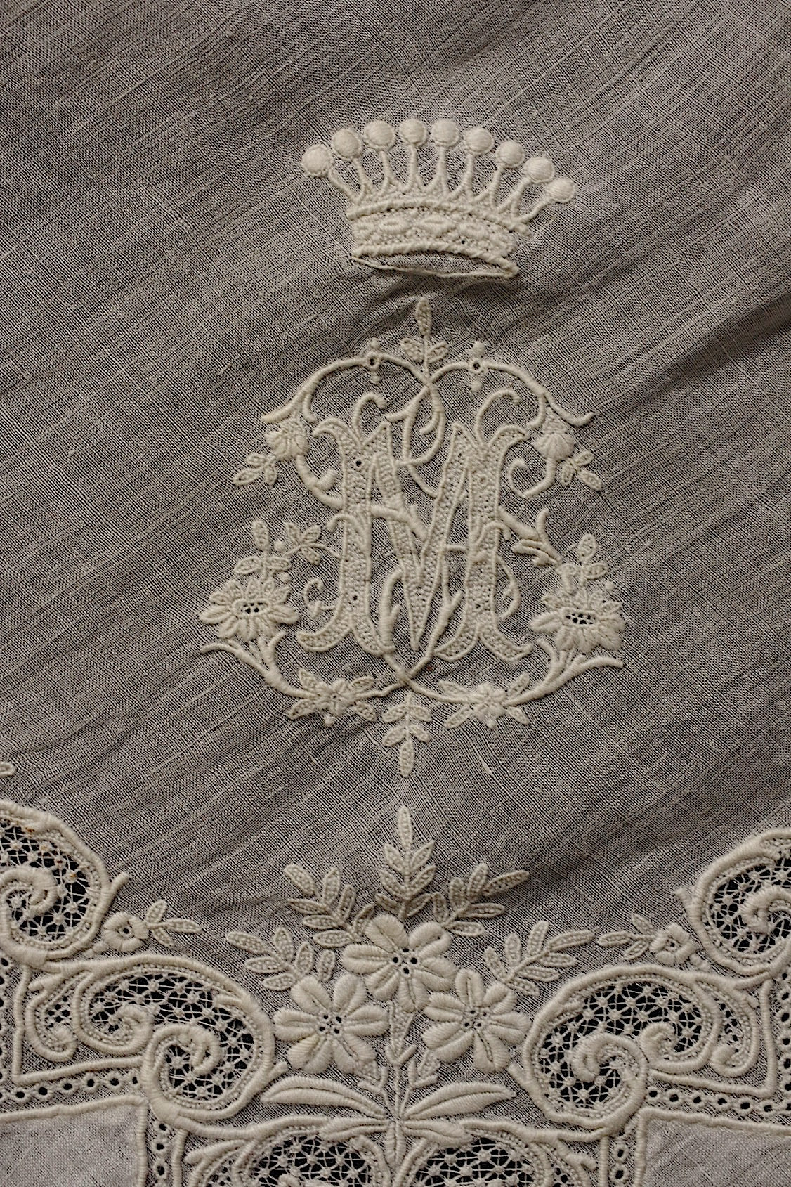 アンティークレース　dentelle ancienne 刺繍ハンカチ .FR a l'epoque