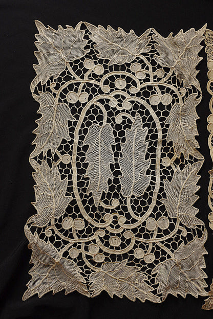 アンティークレース　dentelle ancienne nappe 2枚 .FR a l'epoque