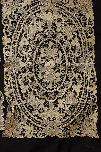アンティークレース　dentelle ancienne nappe 2枚 .FR a l'epoque