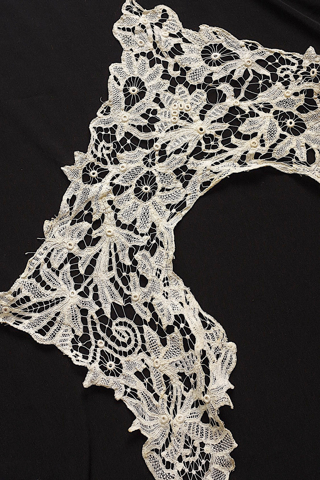 アンティークレース　dentelle ancienne レースつけ襟 .FR a l'epoque