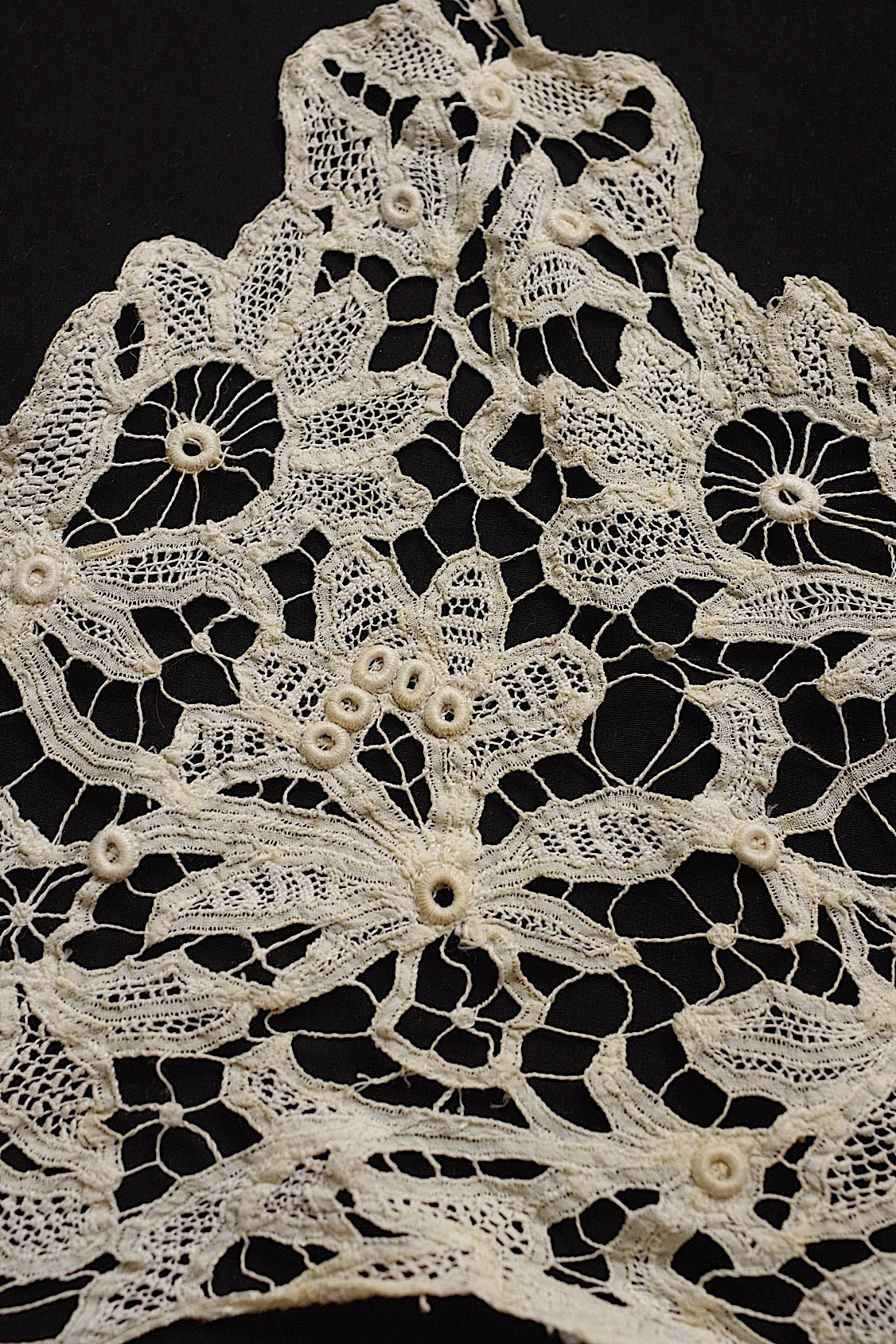 アンティークレース　dentelle ancienne レースつけ襟 .FR a l'epoque