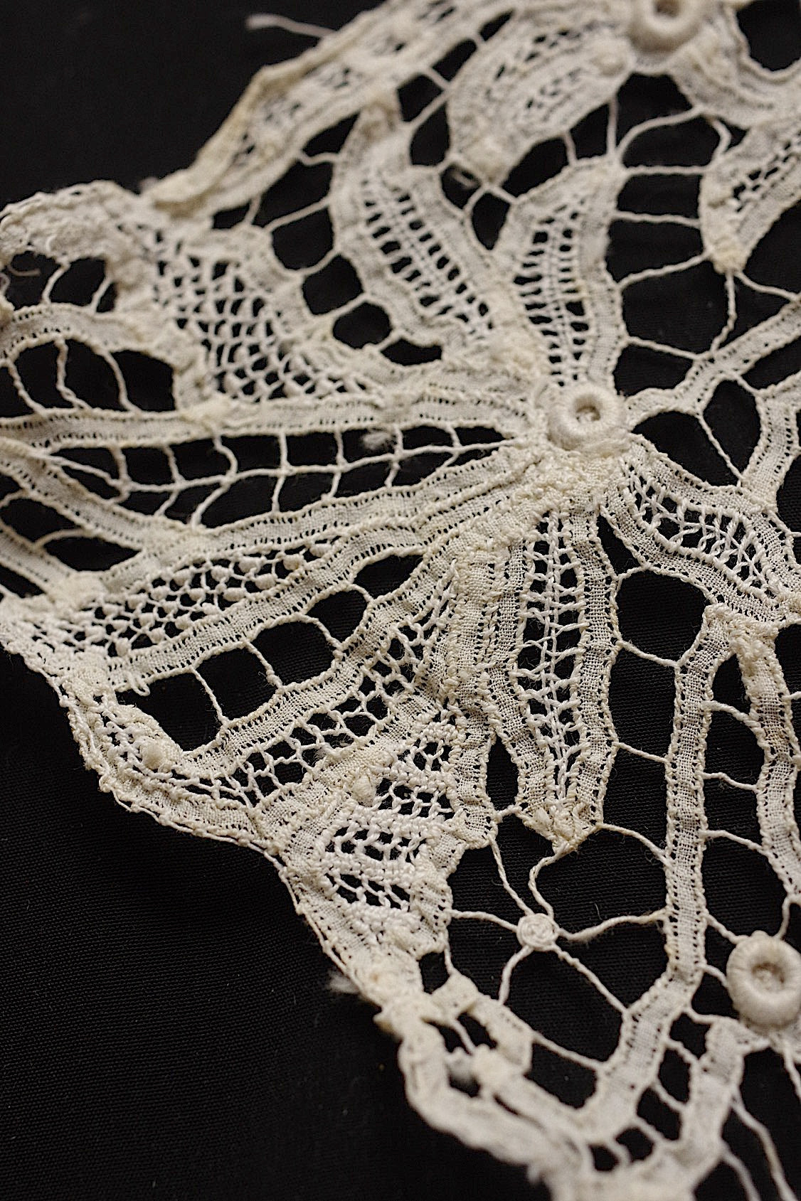 アンティークレース　dentelle ancienne レースつけ襟 .FR a l'epoque