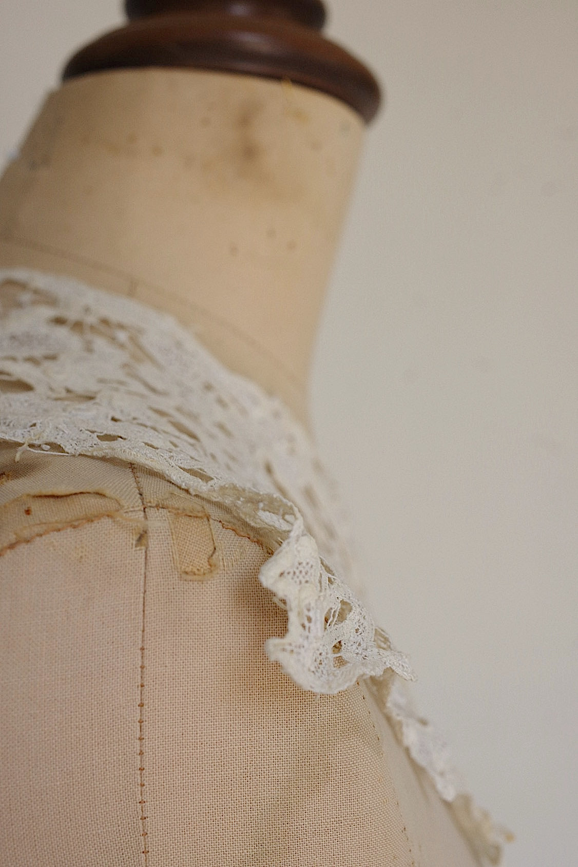 アンティークレース　dentelle ancienne レースつけ襟 .FR a l'epoque