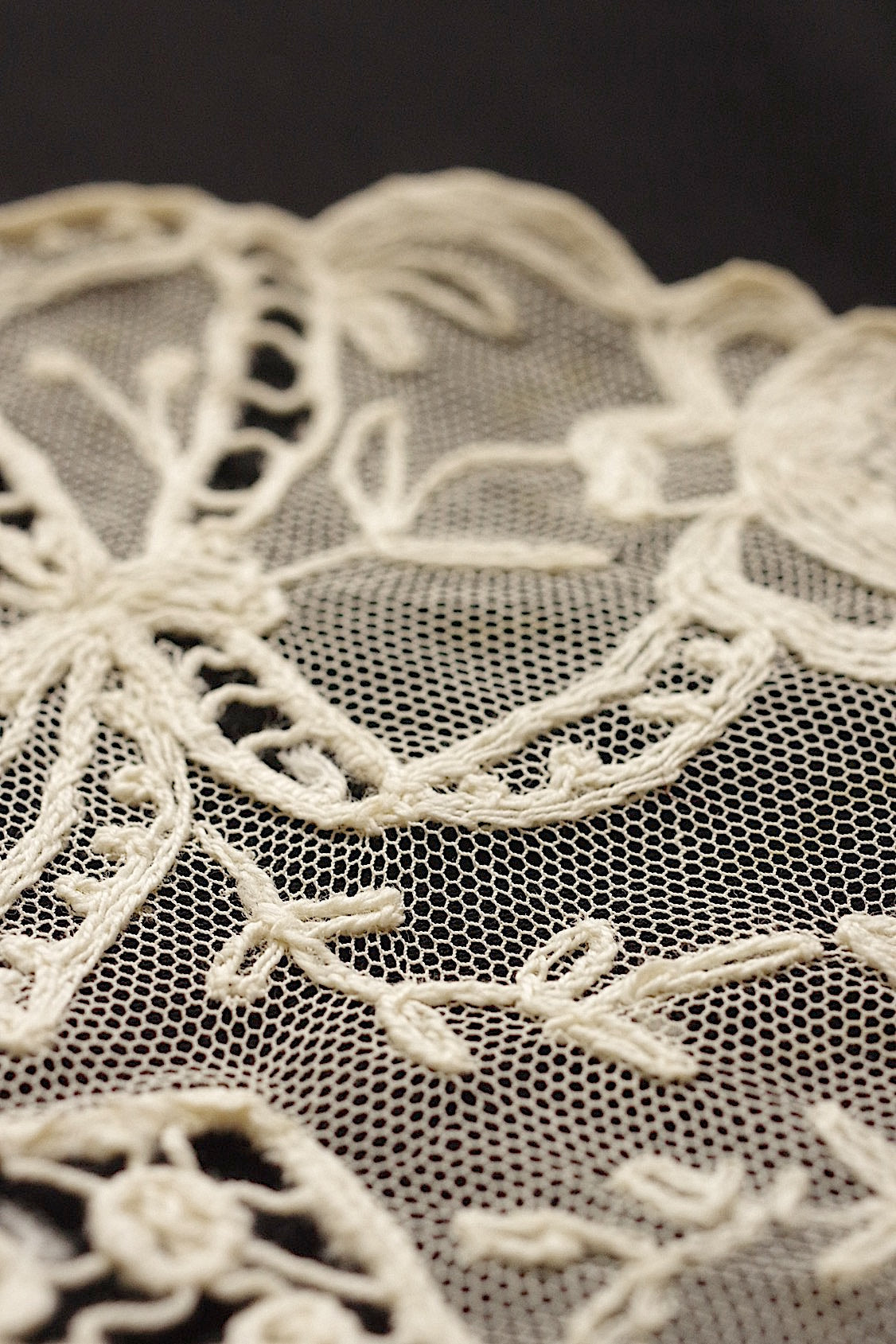 アンティークレース　dentelle ancienne 刺繍レース襟　 .FR a l'epoque