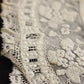アンティークレース　dentelle ancienne 刺繍小さな襟　2つ　 .FR a l'epoque