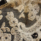 アンティークレース　dentelle ancienne 刺繍小さな襟　2つ　 .FR a l'epoque