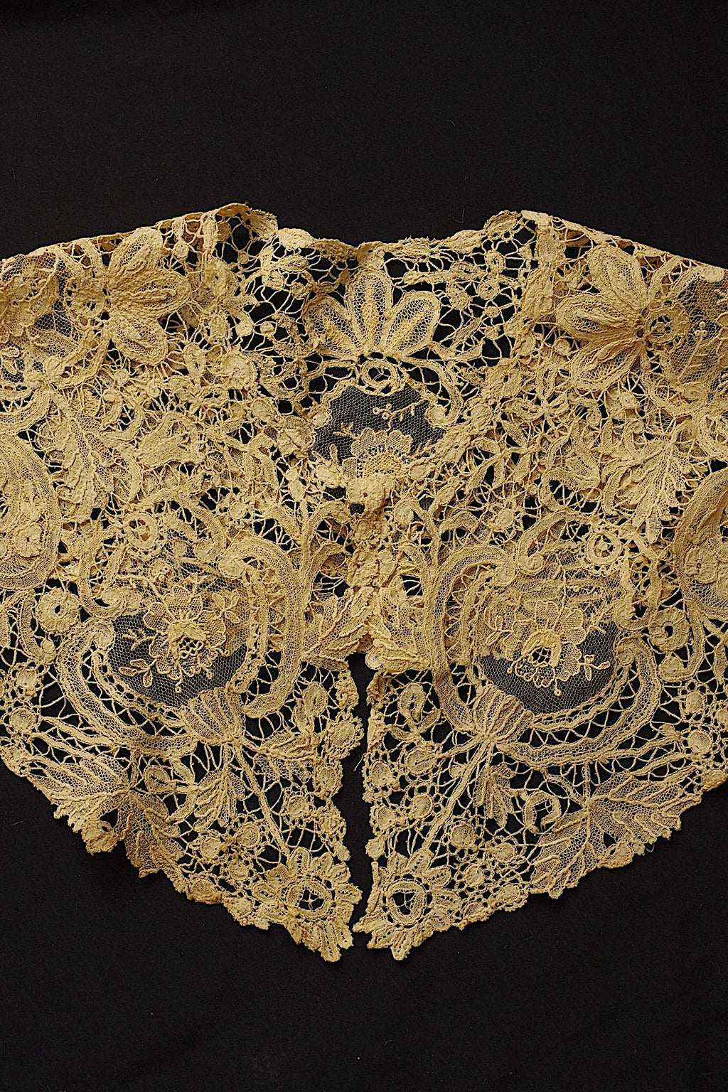 アンティークレース　dentelle ancienne レース襟 .FR a l'epoque