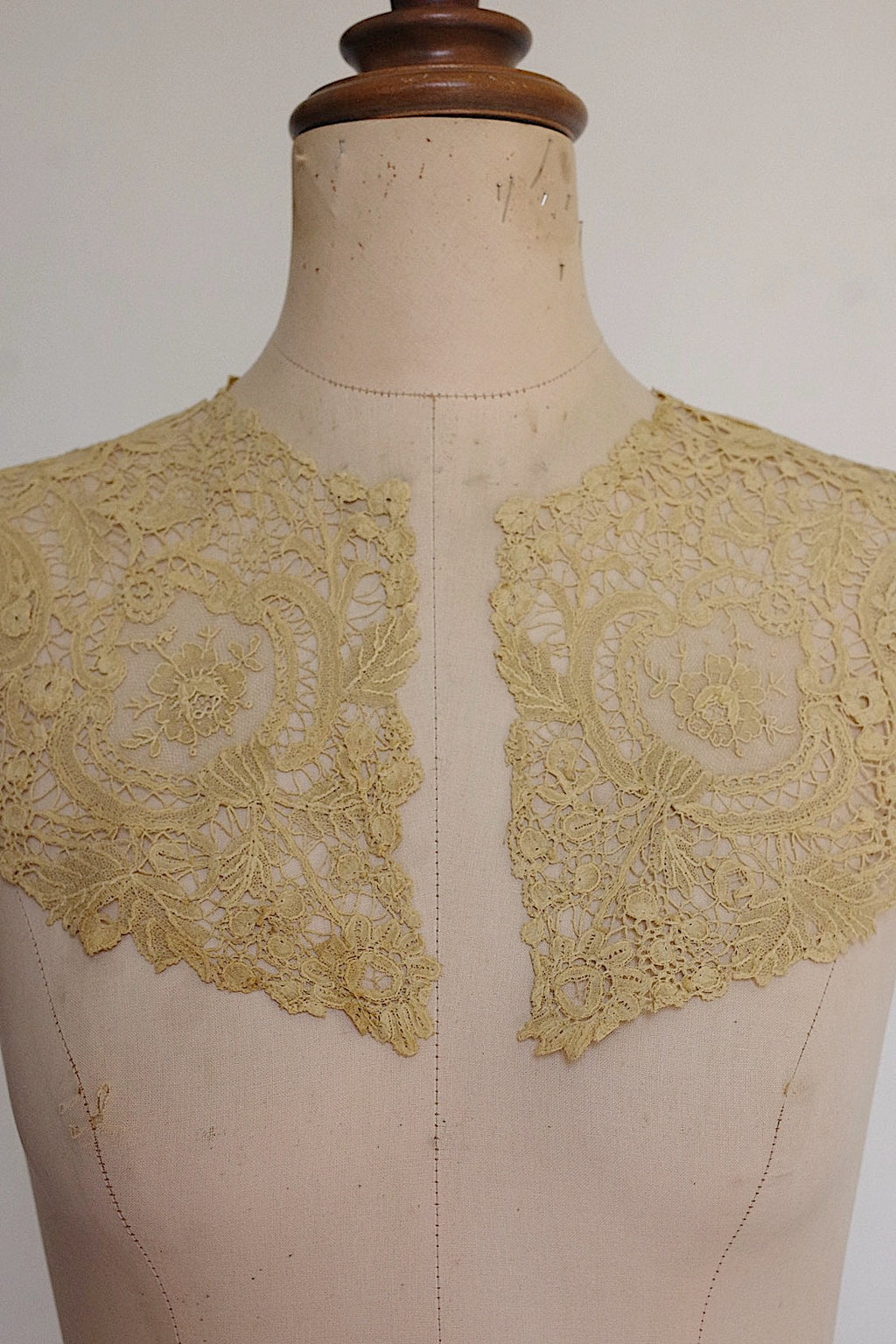 アンティークレース　dentelle ancienne レース襟 .FR a l'epoque