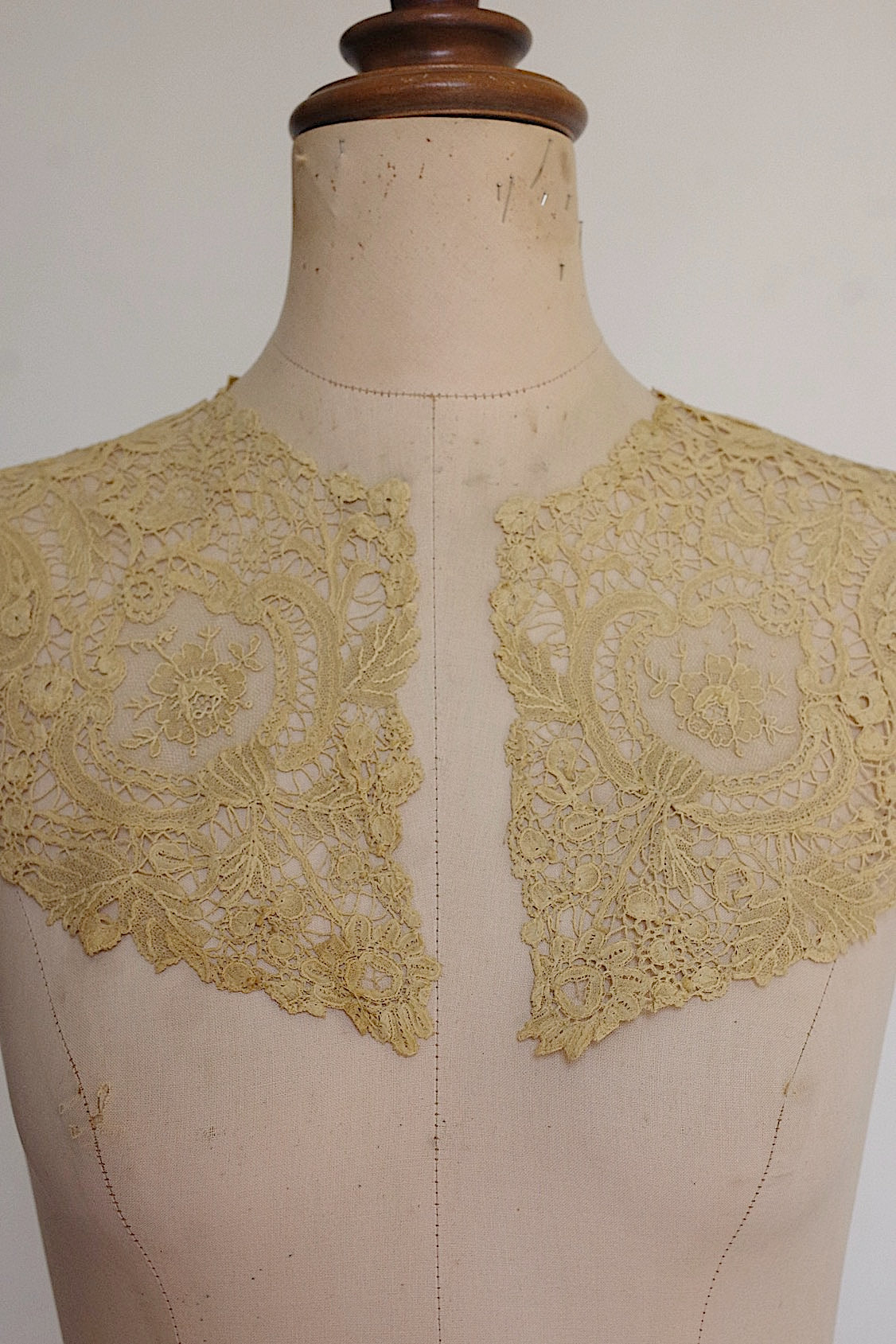 アンティークレース　dentelle ancienne レース襟 .FR a l'epoque