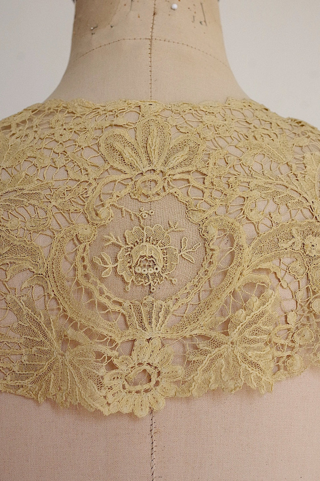 アンティークレース　dentelle ancienne レース襟 .FR a l'epoque