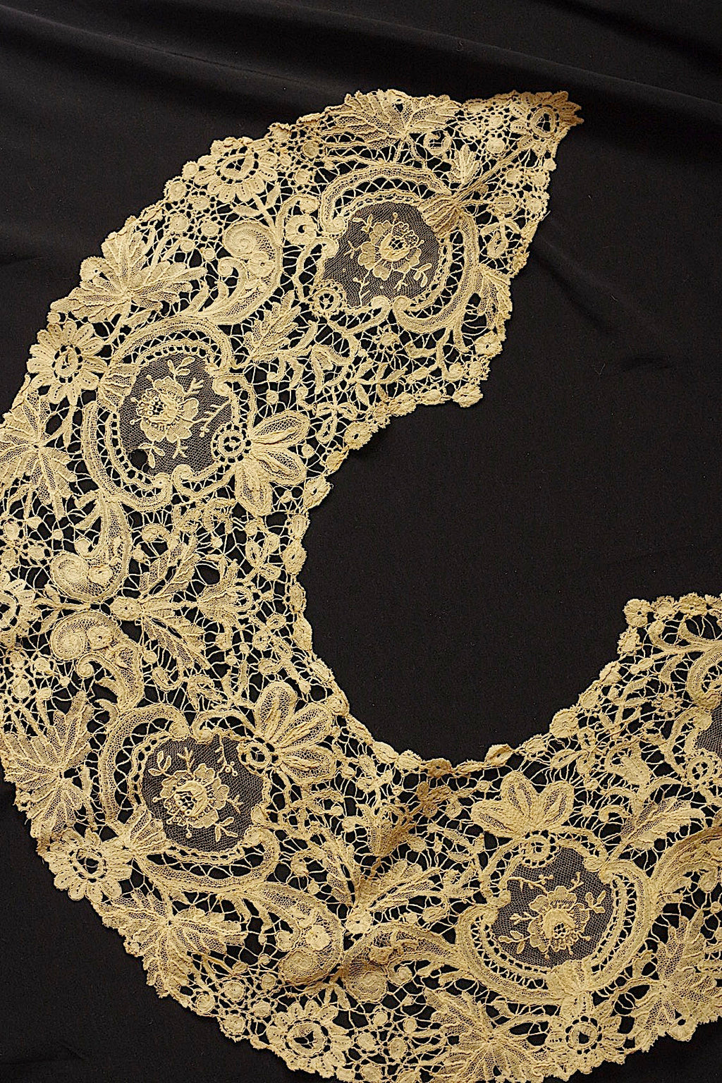 アンティークレース　dentelle ancienne レース襟 .FR a l'epoque