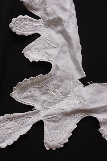 アンティークレース　dentelle ancienne 刺繍テープ　回収品 .FR a l'epoque
