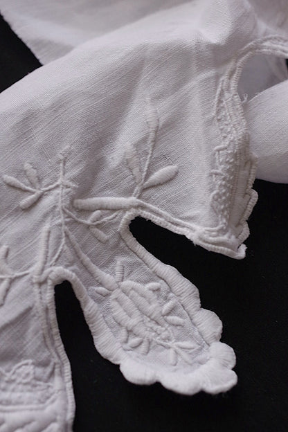 アンティークレース　dentelle ancienne 刺繍テープ　回収品 .FR a l'epoque