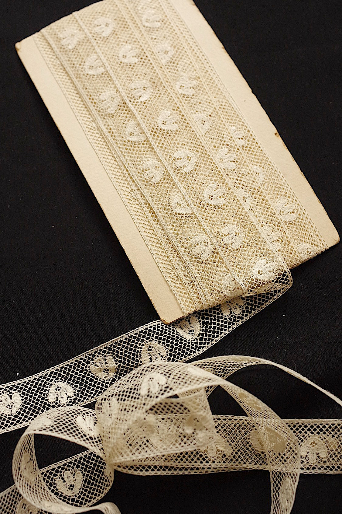 アンティークレース　dentelle ancienne 635cm .FR a l'epoque