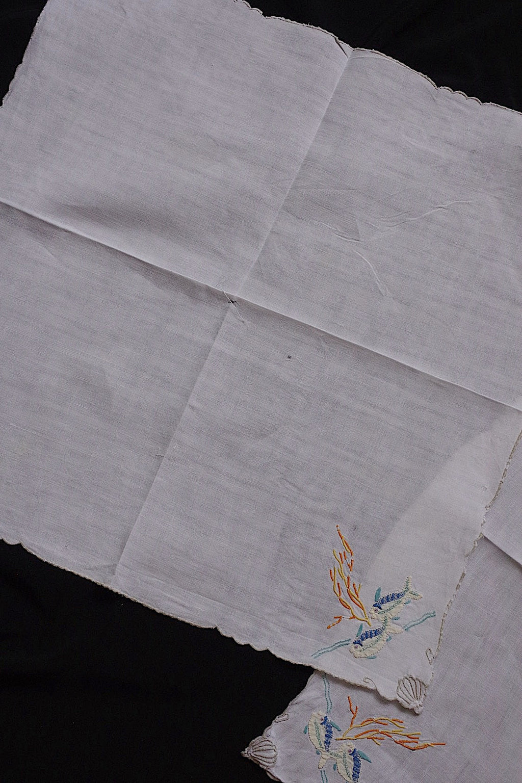 アンティークレース　dentelle ancienne napperon　刺繍　魚 .FR a l'epoque