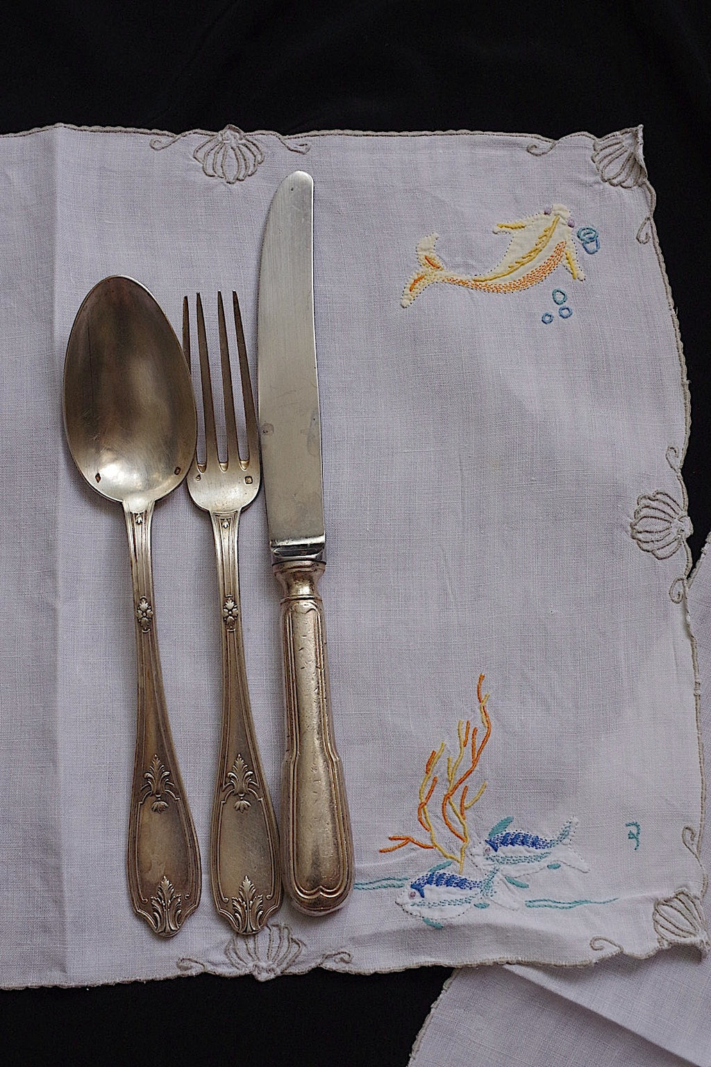 アンティークレース　dentelle ancienne napperon　刺繍　魚 .FR a l'epoque