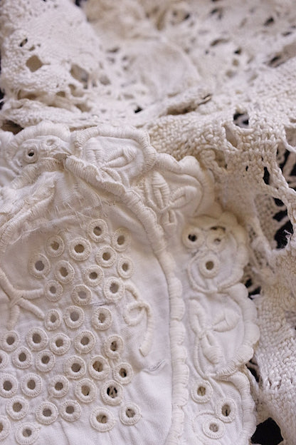 アンティークブラウス　vêtement antique 少女サイズブラウス３枚　素材用lots 2 .FR a l'epoque