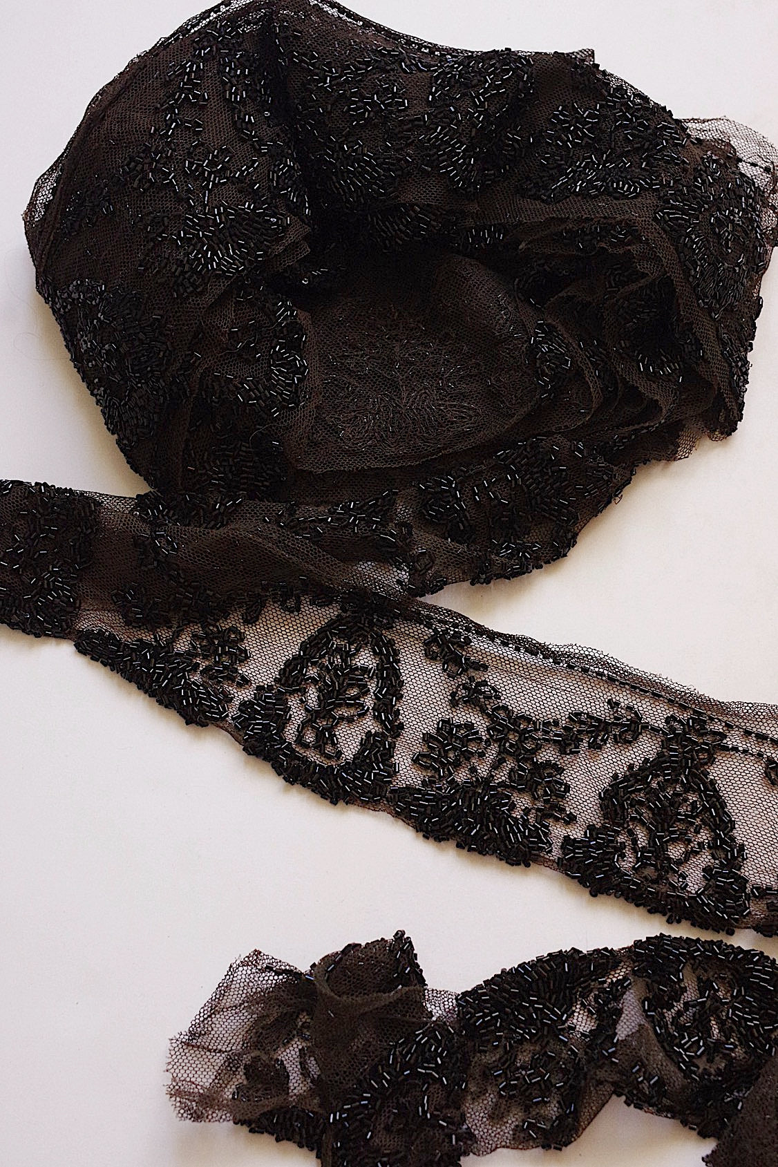アンティークレース　dentelle aicienne ビーズ刺繍　くろ .FR a l'epoque