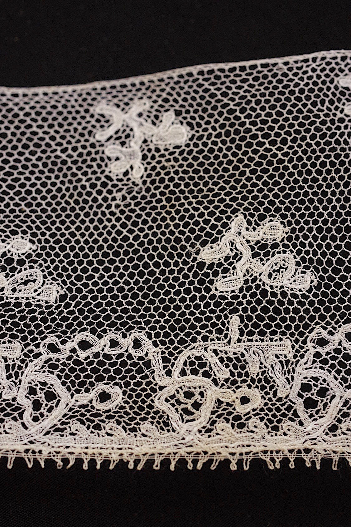 アンティークレース　dentelle ancienne　370cm .FR a l'epoque