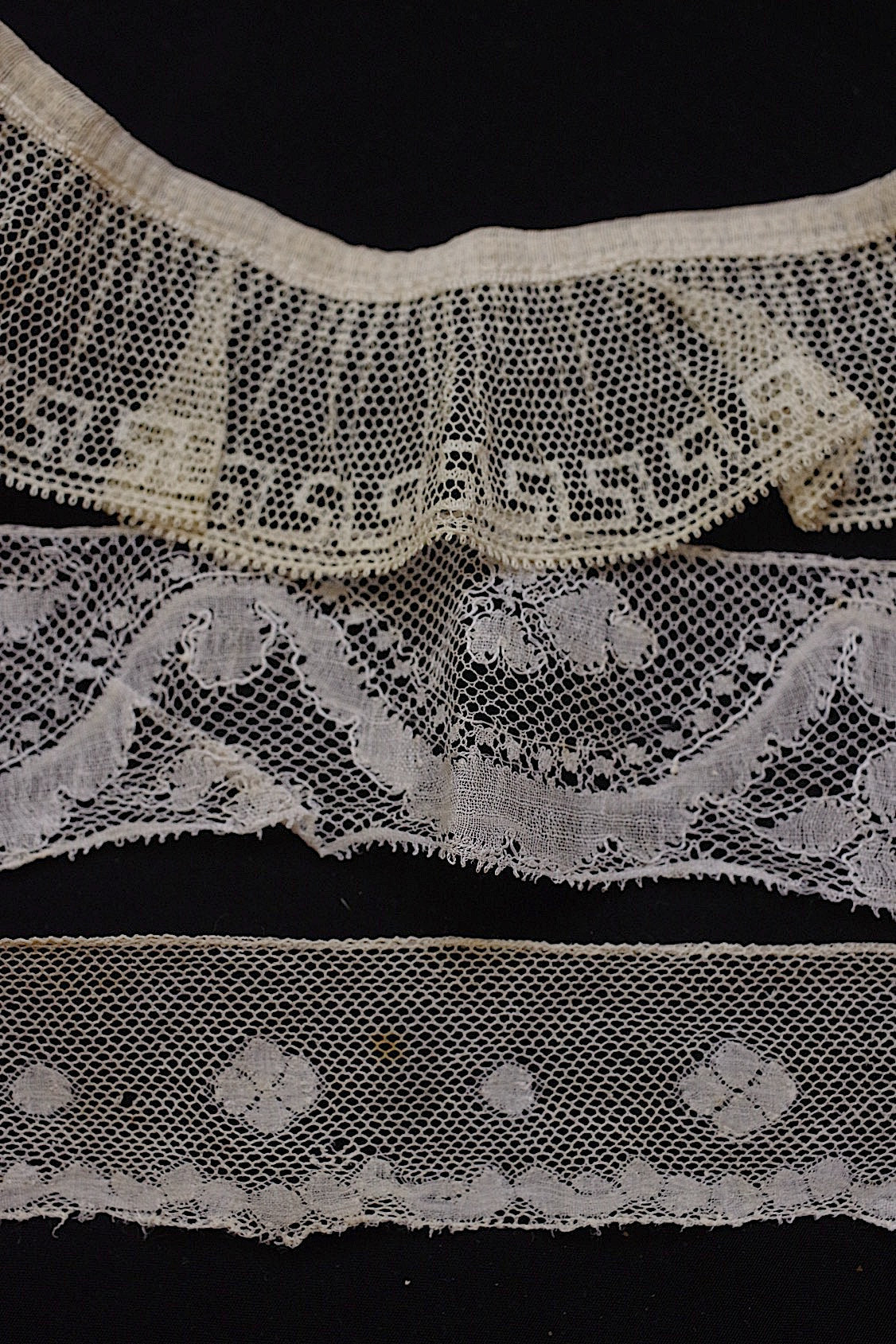 アンティークレース　dentelle ancienne　3種 .FR a l'epoque