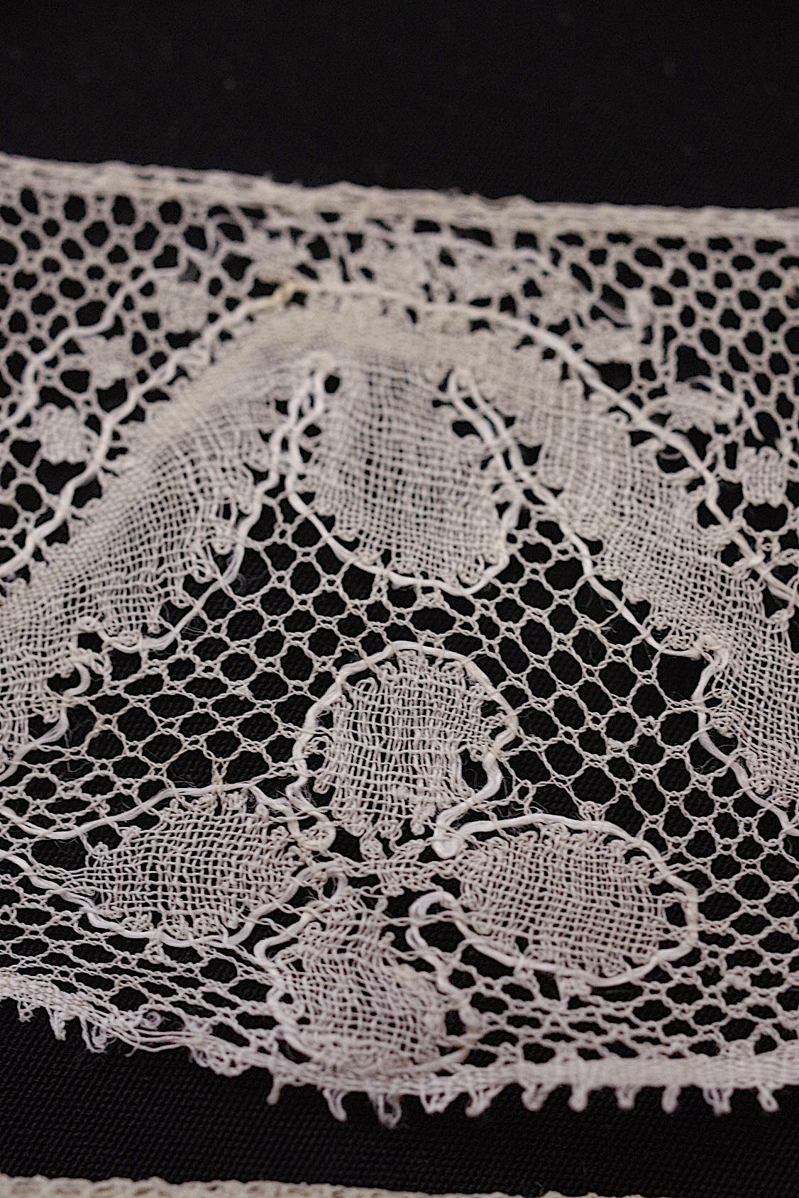 アンティークレース　dentelle ancienne　3種 .FR a l'epoque