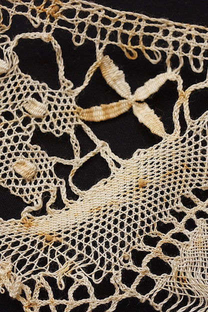アンティークレース　dentelle ancienne　ボビンレース .FR a l'epoque