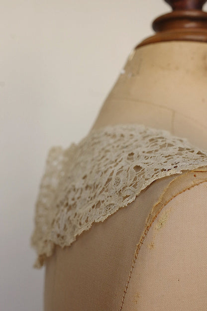 アンティークレース　dentelle ancienne　襟 .FR a l'epoque