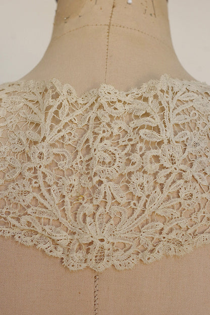 アンティークレース　dentelle ancienne　襟 .FR a l'epoque
