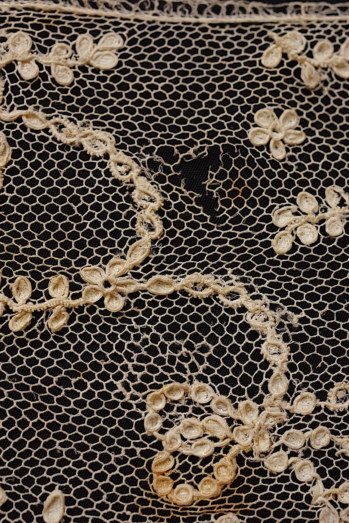 アンティークレース　dentelle ancienne　２種 .FR a l'epoque