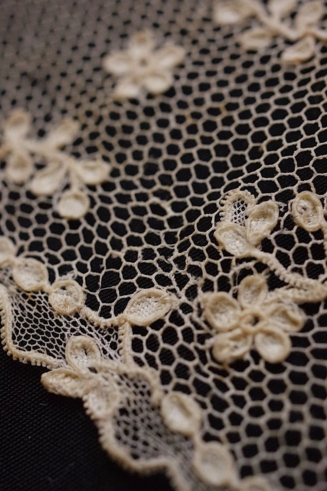 アンティークレース　dentelle ancienne　２種 .FR a l'epoque