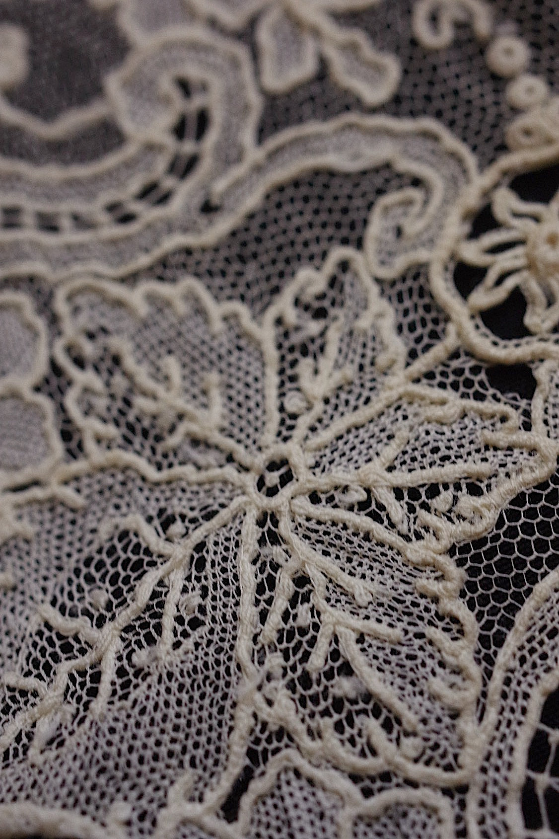 アンティークレース　dentelle ancienne　２種 .FR a l'epoque