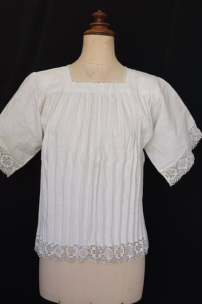 アンティーク服　vêtement antique surplis 教会チュニック1 .FR a l'epoque