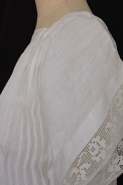 アンティーク服　vêtement antique surplis 教会チュニック2 .FR a l'epoque