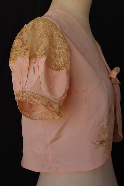 アンティークランジェリー　vêtement antique レーストップ1 .FR a l'epoque