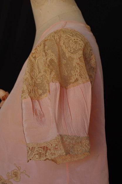 アンティークランジェリー　vêtement antique レーストップ1 .FR a l'epoque