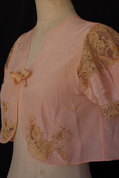 アンティークランジェリー　vêtement antique レーストップ1 .FR a l'epoque