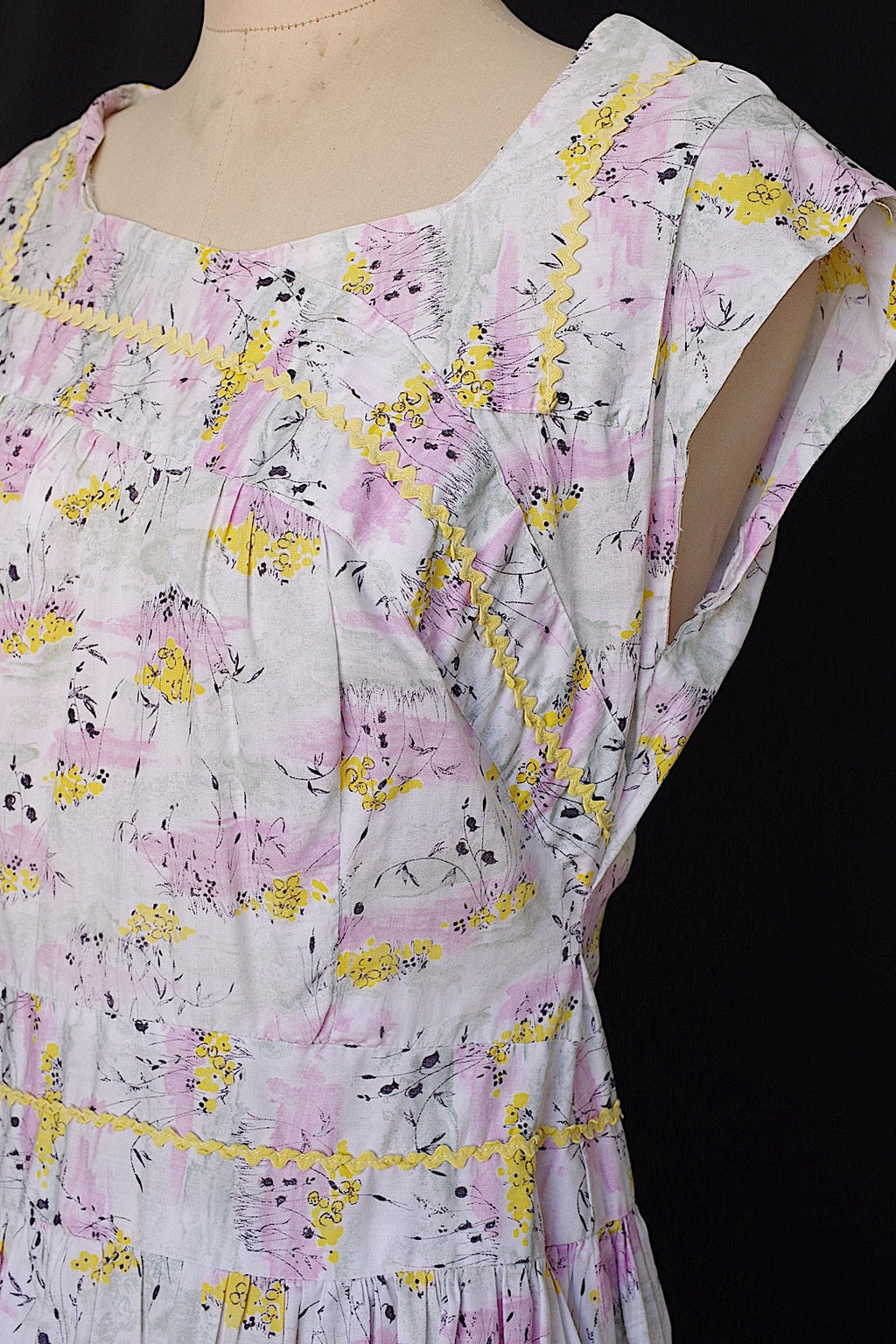ヴィンテージワンピース　vêtement vintage dress .FR a l'epoque
