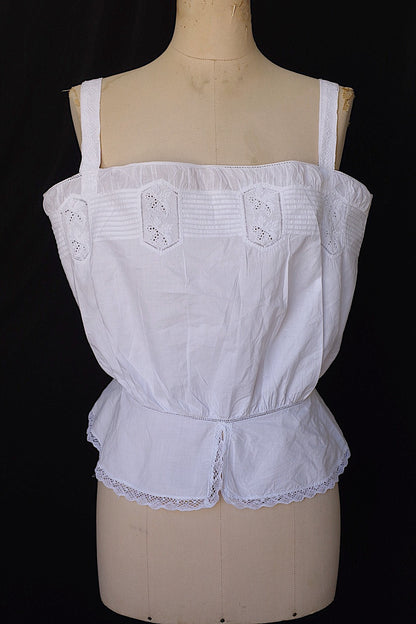 アンティークトップ　vêtement antique 刺繍トップ .FR a l'epoque