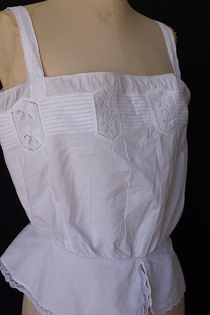 アンティークトップ　vêtement antique 刺繍トップ .FR a l'epoque