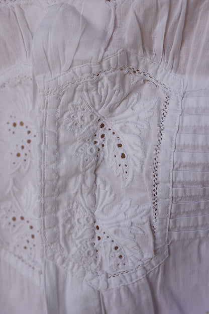 アンティークトップ　vêtement antique 刺繍トップ .FR a l'epoque