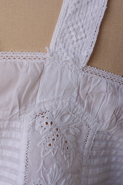 アンティークトップ　vêtement antique 刺繍トップ .FR a l'epoque