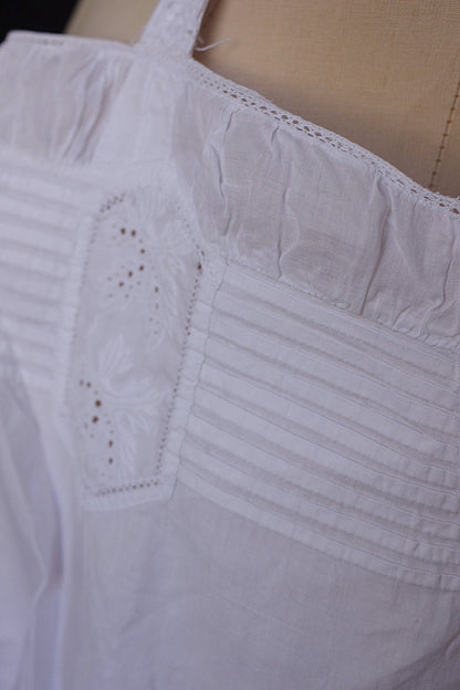 アンティークトップ　vêtement antique 刺繍トップ .FR a l'epoque