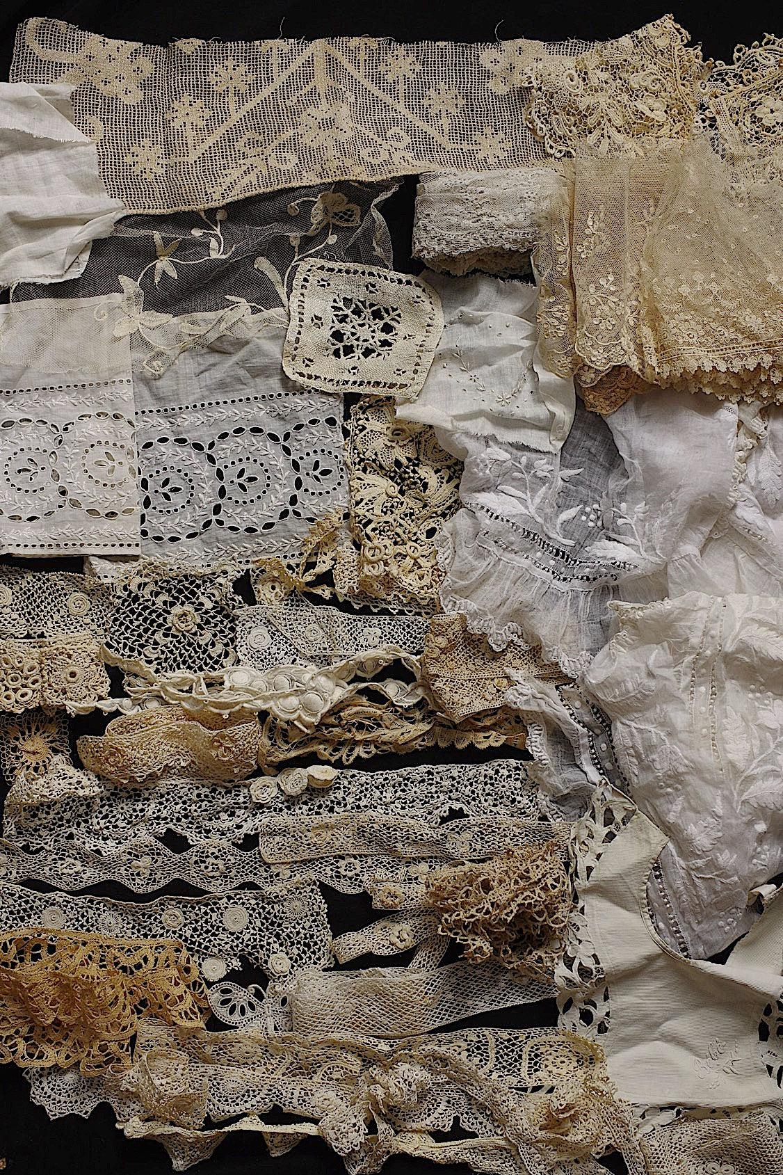 アンティークレース　dentelle ancienne 素材用　lots2 .FR a l'epoque