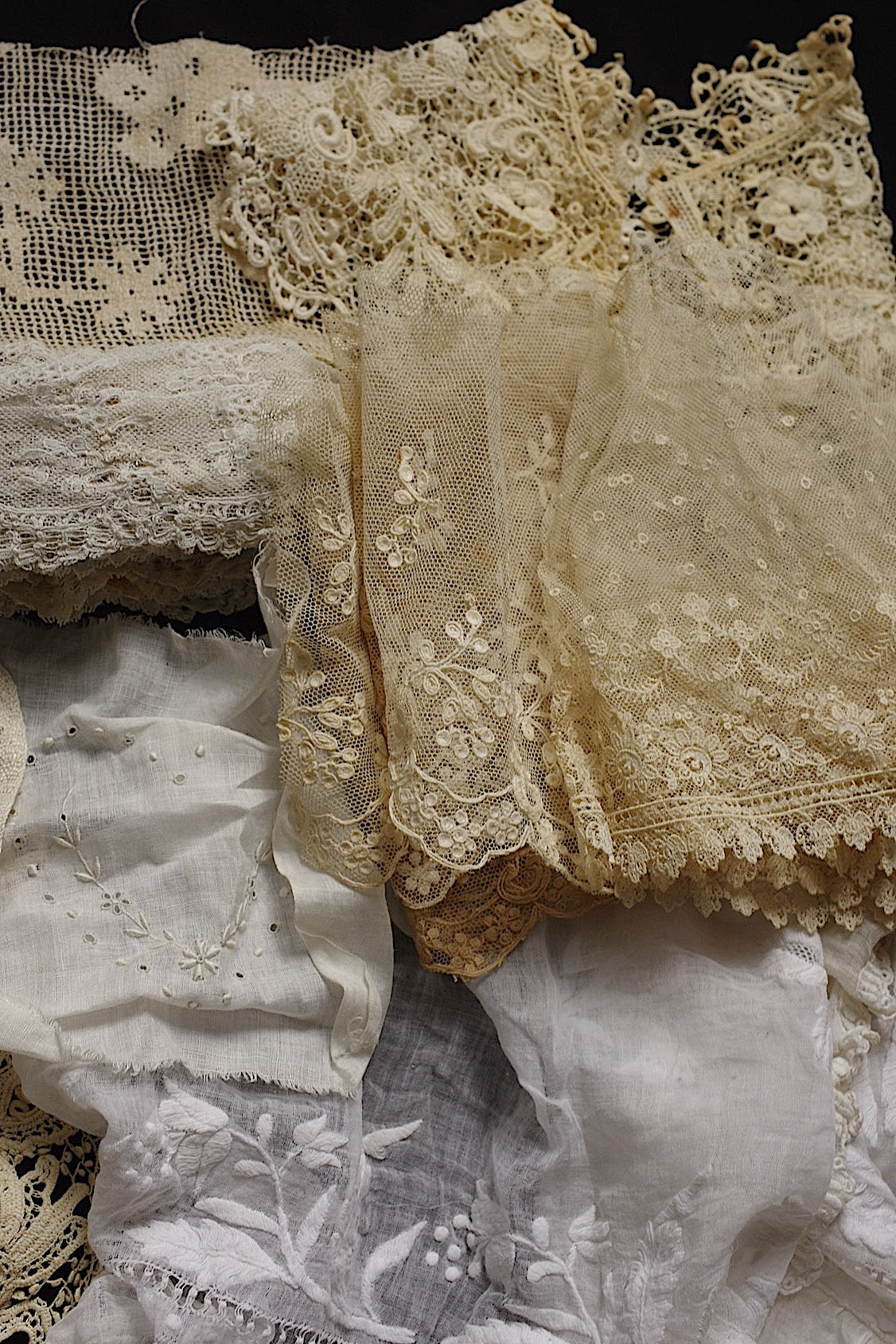アンティークレース　dentelle ancienne 素材用　lots2 .FR a l'epoque