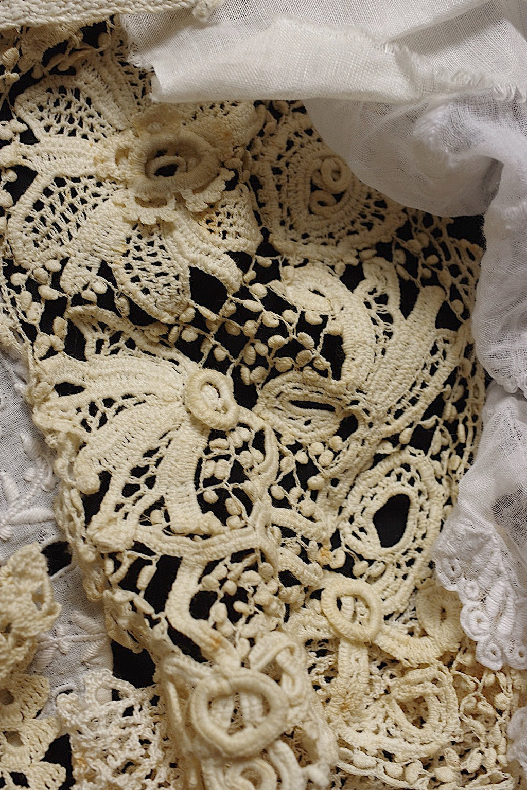 アンティークレース　dentelle ancienne 素材用　lots2 .FR a l'epoque