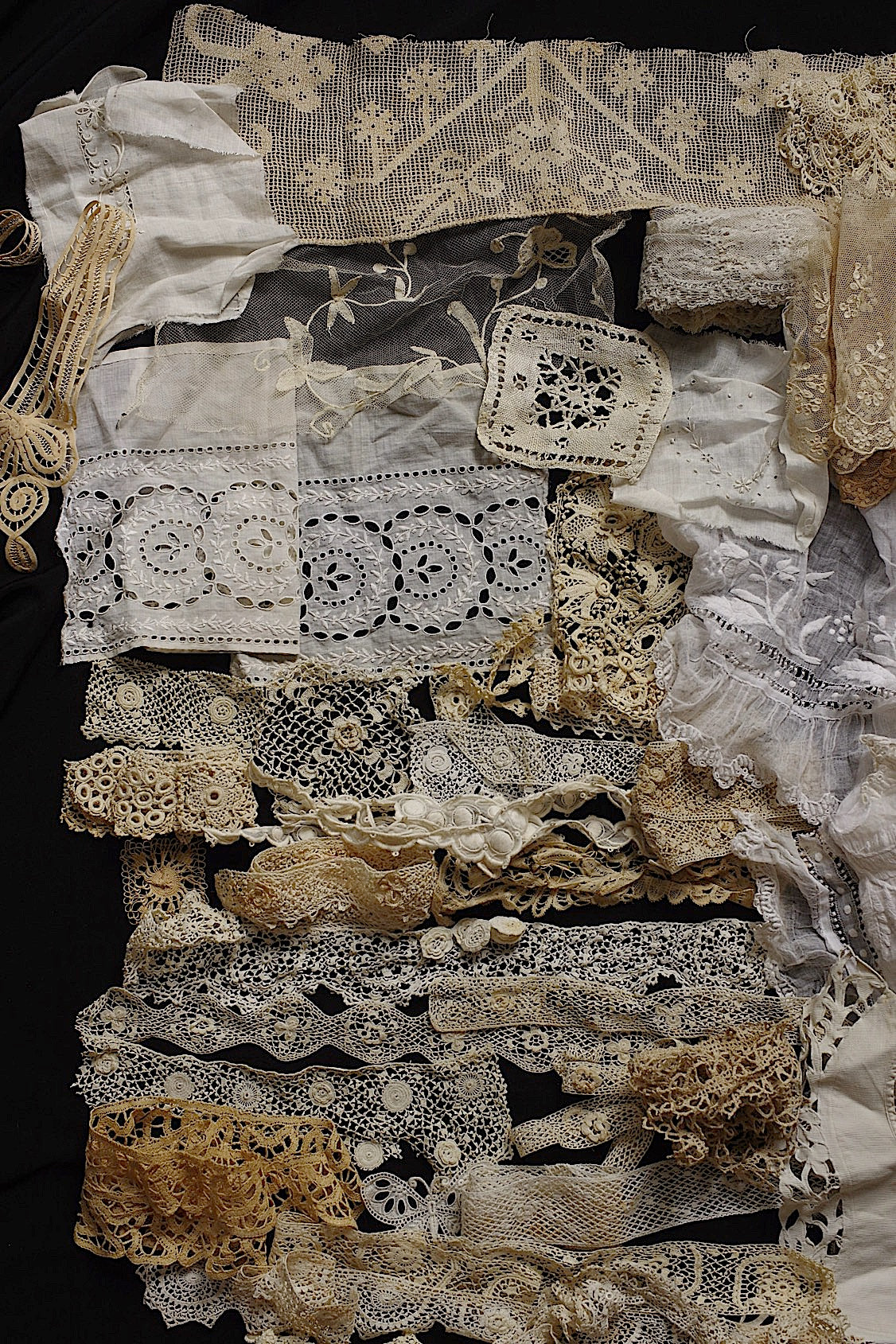 アンティークレース　dentelle ancienne 素材用　lots2 .FR a l'epoque